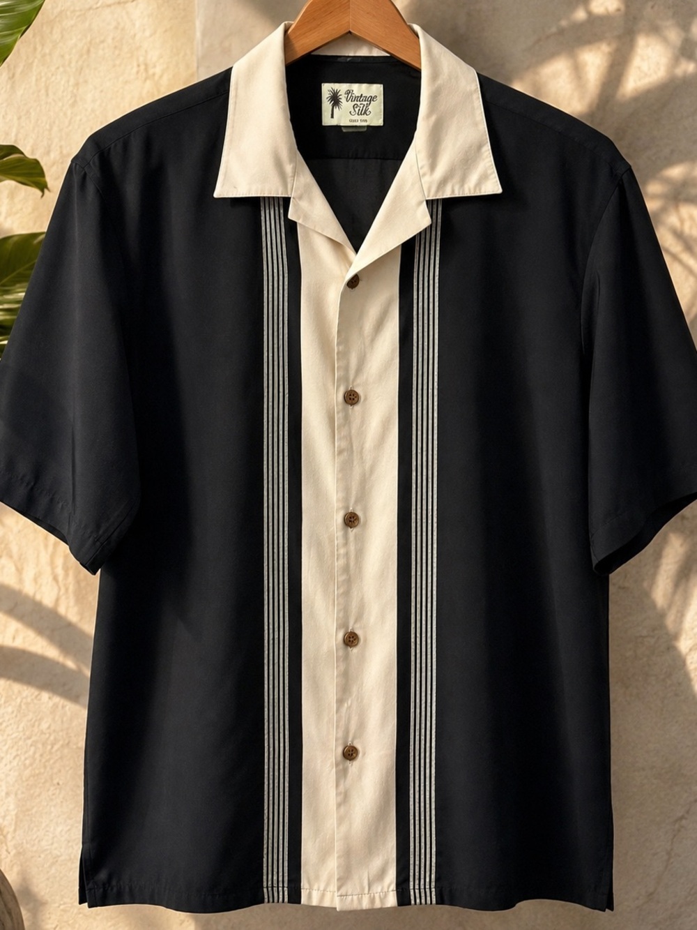 Vintage Silk Men’s Camp Shirt Black Ivory Size L 100% Silk Retro